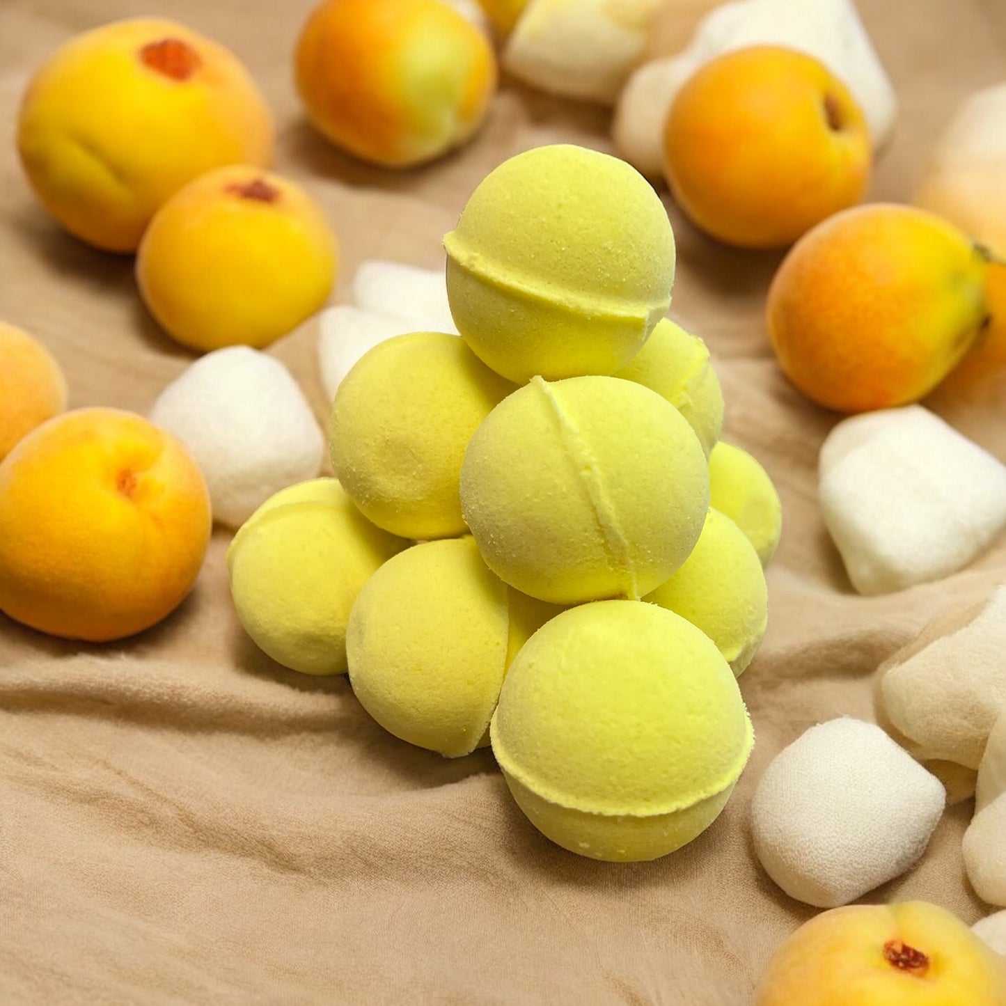 Marshmallow & White Peach Mini Bath Bomb image 0