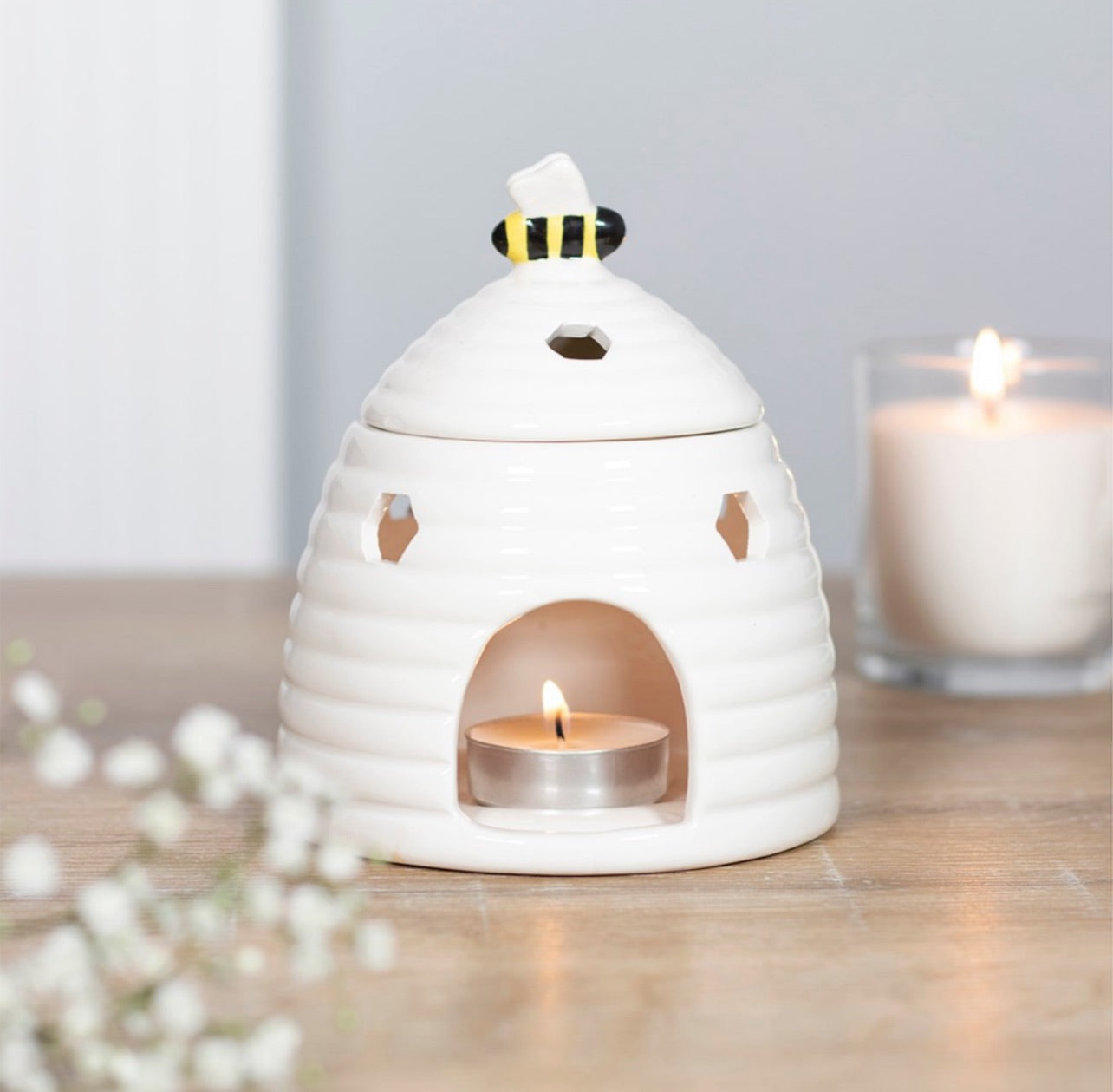 White Bee Hive Oil Burner image 3