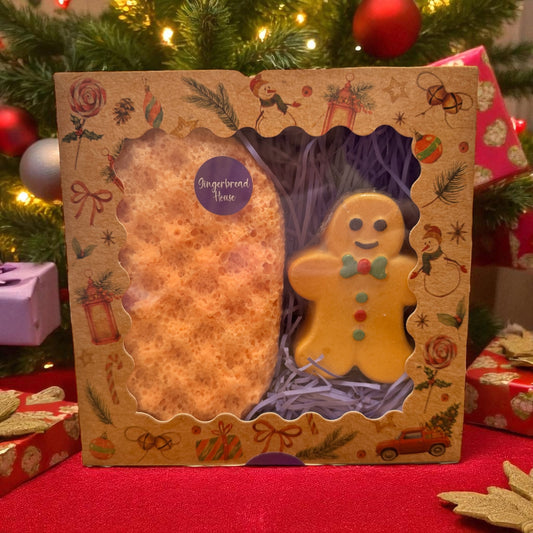 Gingerbread House Sponge & Bath Bomb Gift Set